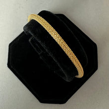 Load image into Gallery viewer, Vintage Joan Rivers Goldtone Mesh Snake Chain Bracelet (8")
