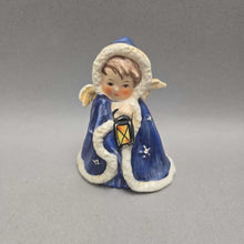 Load image into Gallery viewer, Goebel Angel w/ Lantern #ROB412
