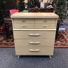 Load image into Gallery viewer, Kroehler Dresser Highboy (42x31x19)
