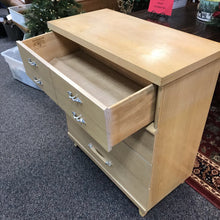 Load image into Gallery viewer, Kroehler Dresser Highboy (42x31x19)

