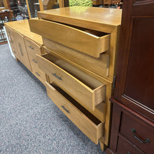 Load image into Gallery viewer, Kroehler MCM Dresser Highboy (44x37x19)
