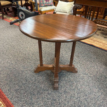 Load image into Gallery viewer, Lamp Table (28x32x32)

