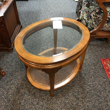 Load image into Gallery viewer, End Table w/Glass Top (22x28x23)
