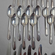 Load image into Gallery viewer, Wm Rogers Silverplate Flatware Set - Memory-Hiawatha (56pc)
