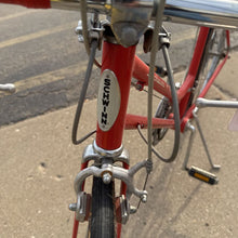 Load image into Gallery viewer, Schwinn Varsity 10 Speed Bike
