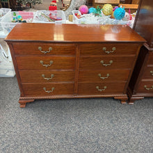 Load image into Gallery viewer, Drexel Dresser 8 Drawer (38x52x22)
