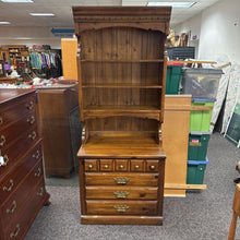 Load image into Gallery viewer, Thomasville 3 Drawer Dresser w/Hutch (80x32x19)
