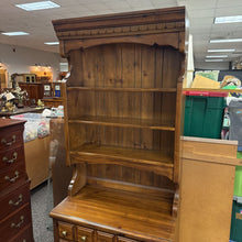 Load image into Gallery viewer, Thomasville 3 Drawer Dresser w/Hutch (80x32x19)

