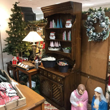 Load image into Gallery viewer, Thomasville Cabinet w/Hutch (80x32x19)

