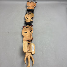 Load image into Gallery viewer, Wood Carved Four Safari Animal Head Hanging Decor (30")
