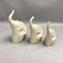 Load image into Gallery viewer, Pottery 3 Piece Elephant Set (8")
