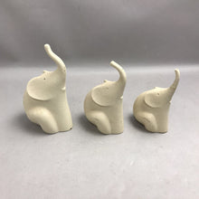 Load image into Gallery viewer, Pottery 3 Piece Elephant Set (8")
