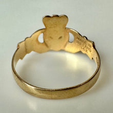 Load image into Gallery viewer, 14K European Gold Claddaugh Ring sz 6 (1.7g)
