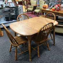 Load image into Gallery viewer, Oak Dining Table w/4 Chairs (30x50x38)
