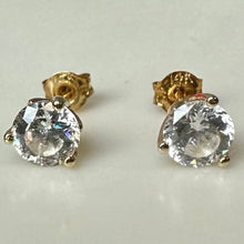 Load image into Gallery viewer, 14K Gold Cubic Zirconia Stud Earrings (1.0g)
