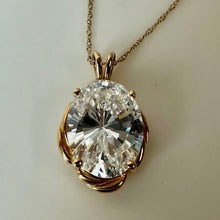 Load image into Gallery viewer, 14K Gold 1" Cubic Zirconia Pendant on 18" Chain Necklace (6.4g)
