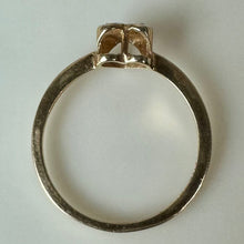 Load image into Gallery viewer, 10K Gold Diamond Heart Ring sz 6.5 (1.3g)
