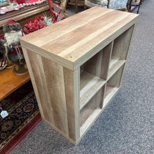 Load image into Gallery viewer, Cube Shelf (31x31x16)

