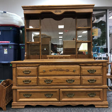 Load image into Gallery viewer, Broyhill Oak Dresser w/Mirrored Hutch (73x66x18)
