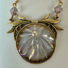 Load image into Gallery viewer, Vintage Fenton Carnival Glass Pearl Accent Necklace (19")
