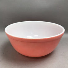 Load image into Gallery viewer, Vintage Pyrex Pink Flamingo Mixing Bowl #403 2.5 Quart Made in USA
