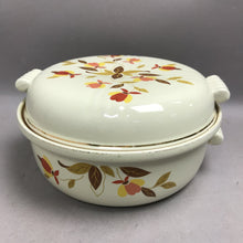 Load image into Gallery viewer, Vintage Hall’s Superior Jewel Tea Autumn Leaf Round 2 Qt. Casserole Dish w/ Lid
