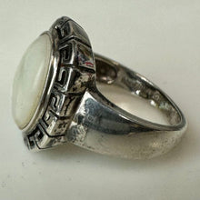 Load image into Gallery viewer, Vintage Sterling Mother of Pearl Greek Key Design Ring sz 6
