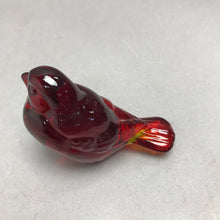 Load image into Gallery viewer, Fenton Ruby Red Songbird - Vintage Amberina Glass Songbird Paperweight (4")
