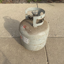 Load image into Gallery viewer, LP Tank 20lb
