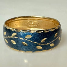 Load image into Gallery viewer, 14K Gold Milor Enamel Laurel Leaf Pattern Band Ring sz 6 (1.0g)

