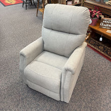 Load image into Gallery viewer, Ashley Power Lift Recliner (39x28x32)
