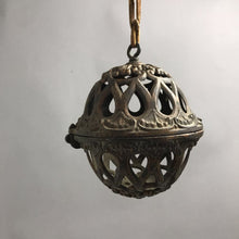 Load image into Gallery viewer, Antique Cast Iron Twine Holder / String Caddy (~5x4.5)

