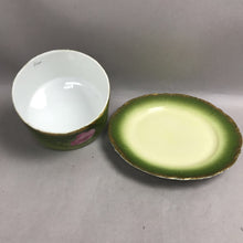 Load image into Gallery viewer, PT Bavaria Green &amp; Pink Rose Covered Cheese Dish (5x8.5)
