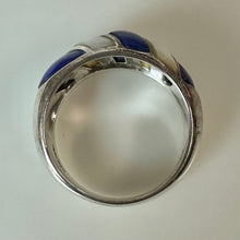 Load image into Gallery viewer, Vintage S&amp;G Sterling Mother of Pearl Lapis Lazuli Woven Inlay Ring sz 8
