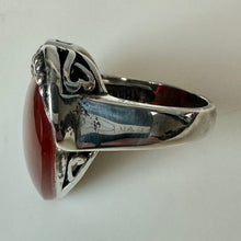 Load image into Gallery viewer, Vintage Sterling Carnelian Heart Ring sz 6
