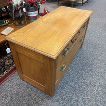 Load image into Gallery viewer, Oak 2 Drawer Dresser (22x41x18)
