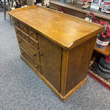 Load image into Gallery viewer, Oak Sideboard (33x44x19)
