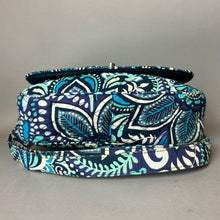 Load image into Gallery viewer, Vera Bradley Blue Island Medallion Quilted Turnlock Saddle Crossbody Purse (9x13x3")
