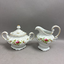 Load image into Gallery viewer, Johann Haviland Moss Rose Cream Pitcher &amp; Sugar Bowl Set (5.5")
