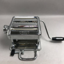 Load image into Gallery viewer, Marcato Atlas 150 Lusso Manual Pasta Maker Silver Metal w/ Clamp Crank (8x5x7)
