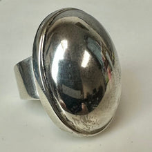 Load image into Gallery viewer, Vintage Solid Sterling Oval Statement Ring sz 7

