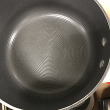 Load image into Gallery viewer, Circulon Hi-Low System Hard Anodized Saucepan with Lid Vintage Black 2 Quart
