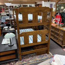 Load image into Gallery viewer, Bunk Bed w/ Ladder (63x81x43)
