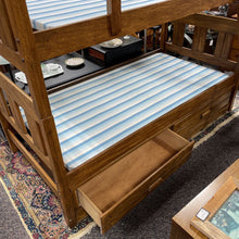 Load image into Gallery viewer, Bunk Bed w/ Ladder (63x81x43)
