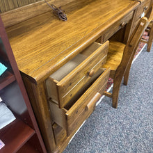 Load image into Gallery viewer, Desk With Hutch (73x44x20) &amp; Chair
