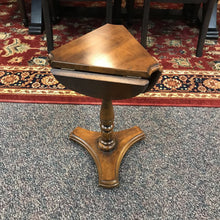 Load image into Gallery viewer, Butler Drop Leaf End Table (23x13/18x12/18)
