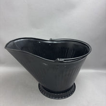 Load image into Gallery viewer, Coal Ash Bucket Scuttle Black Metal Ribbed with Metal Handle (11x1612)
