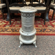 Load image into Gallery viewer, Perfection Smokeless Oil Heater (24")
