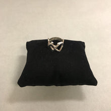 Load image into Gallery viewer, Sterling XXX Ring sz 6
