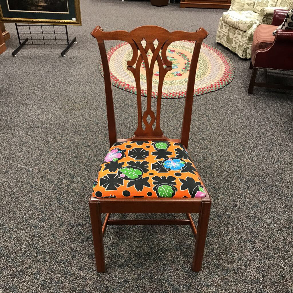 Maple Chair (40x20x19)